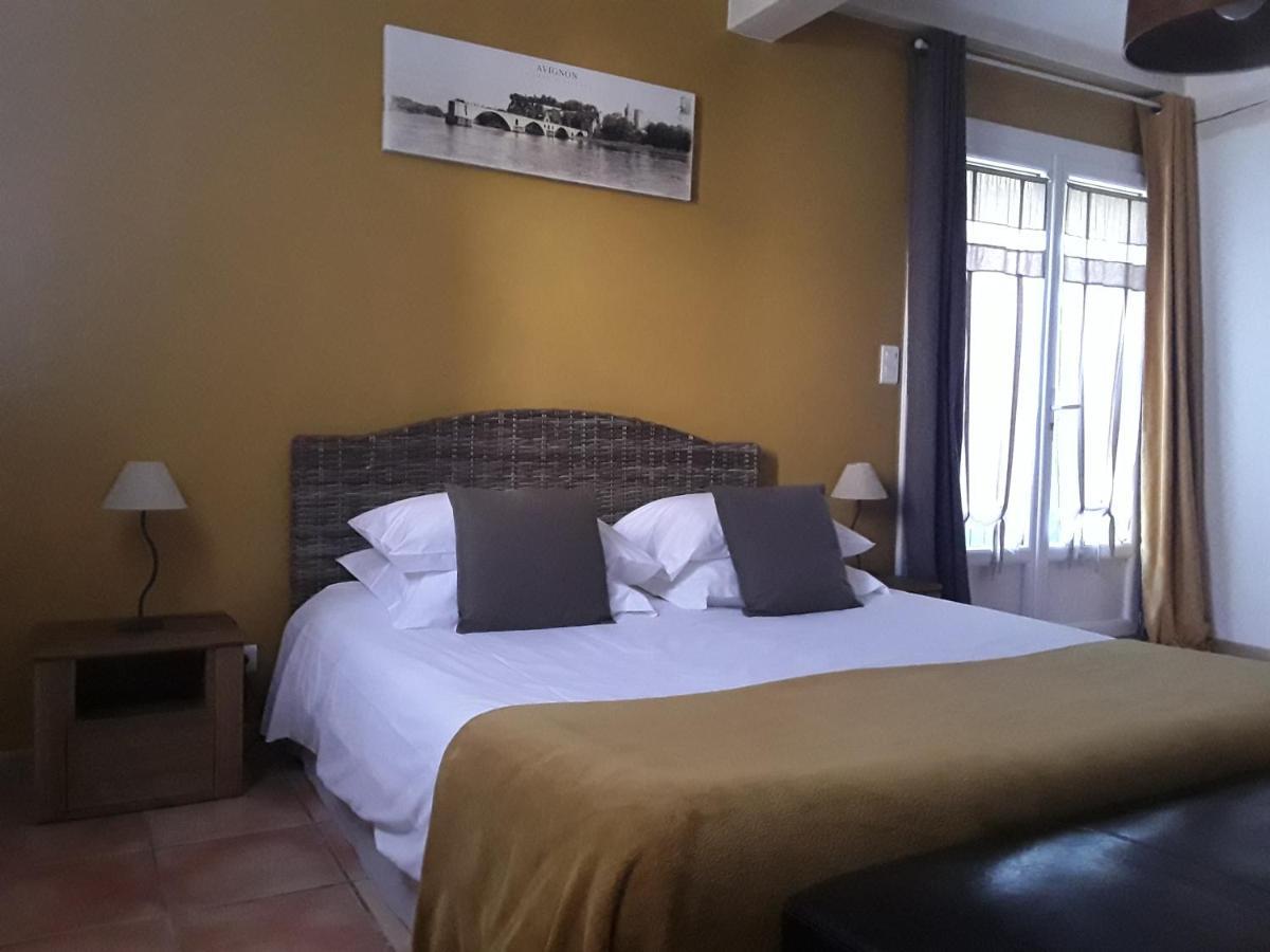 Mas De L'Ile Bed & Breakfast Avignon Exterior photo