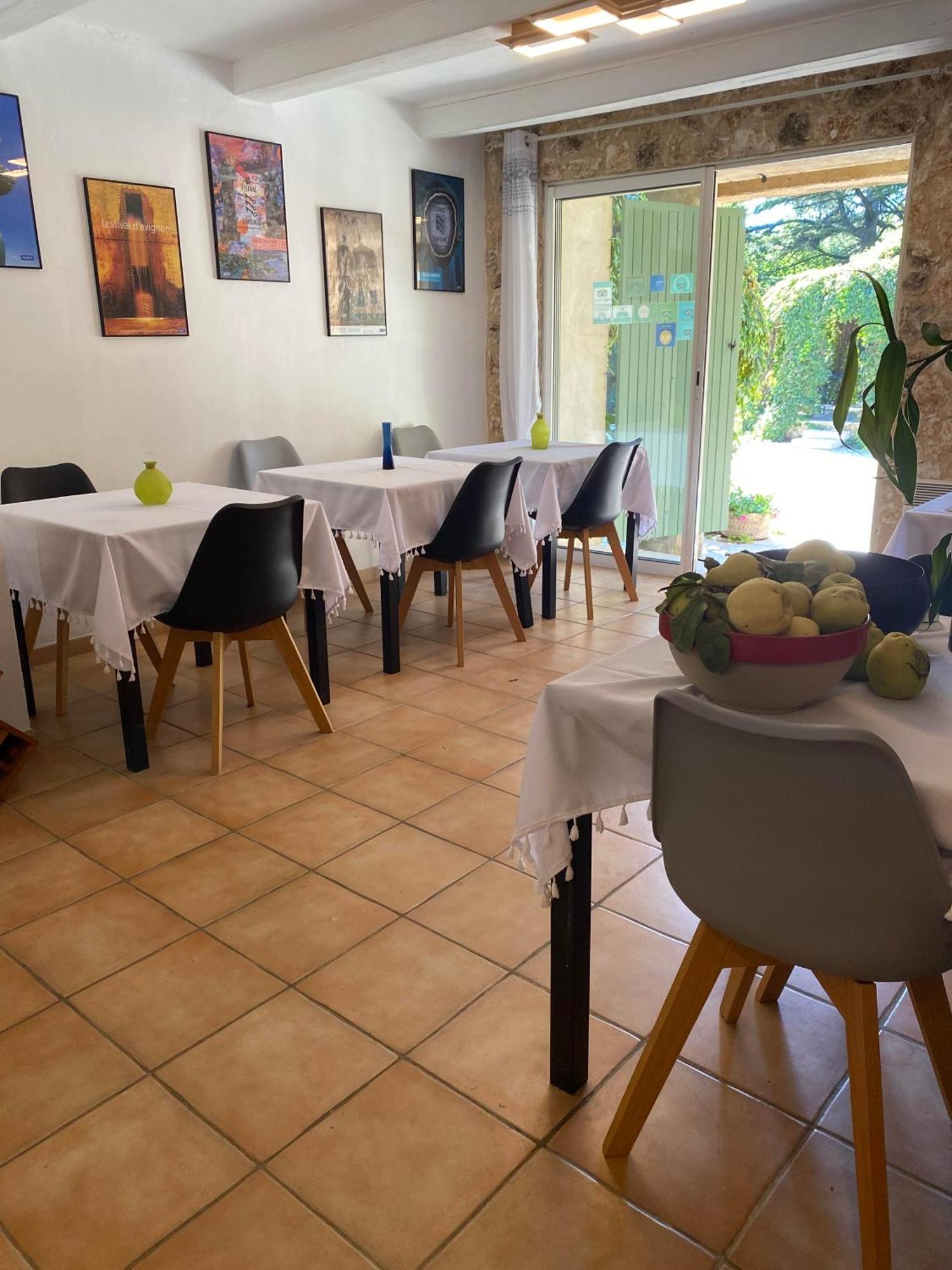 Mas De L'Ile Bed & Breakfast Avignon Exterior photo