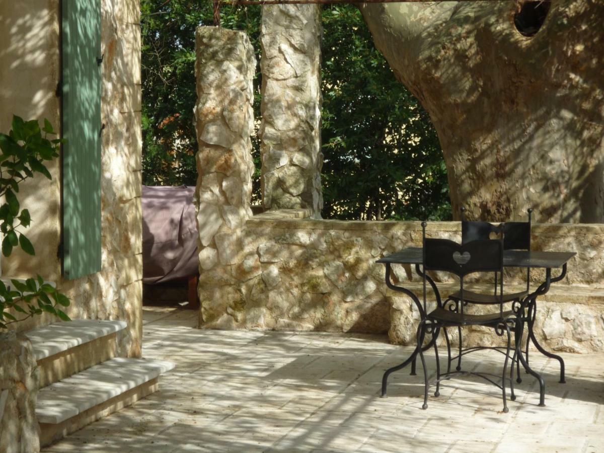 Mas De L'Ile Bed & Breakfast Avignon Exterior photo