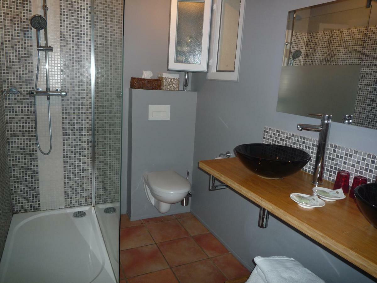 Mas De L'Ile Bed & Breakfast Avignon Exterior photo